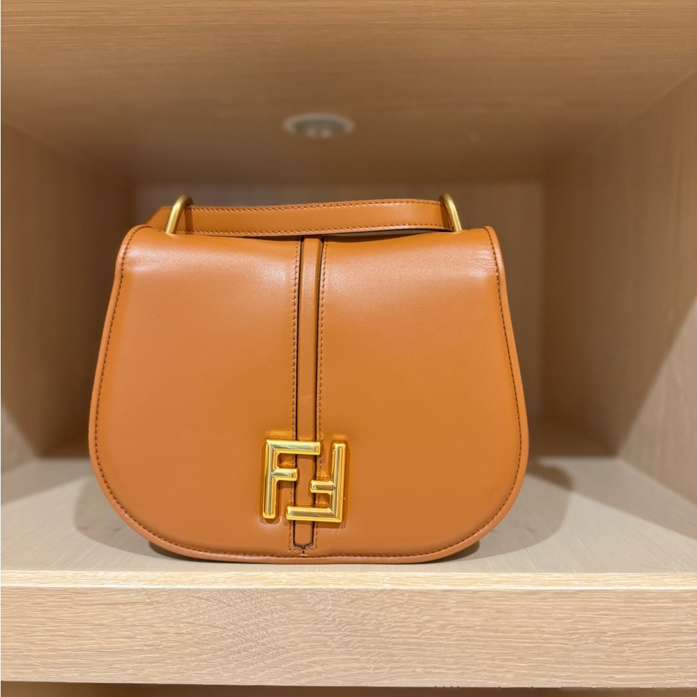 Elegant Tan Leather Handbag